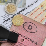 Ein alter Führerschein wird im EU-Ausland manchmal von Beamten beanstandet