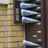 Kostenlose Zeitungen vor der Haustür muss man nicht dulden