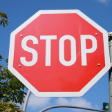 Wer ein Stoppschild überfährt, muss mit Konsequenzen rechnen
