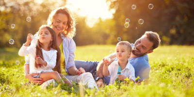 Eine Stiefkindadoption entbindet den leiblichen Vater von allen Rechten und Pflichten