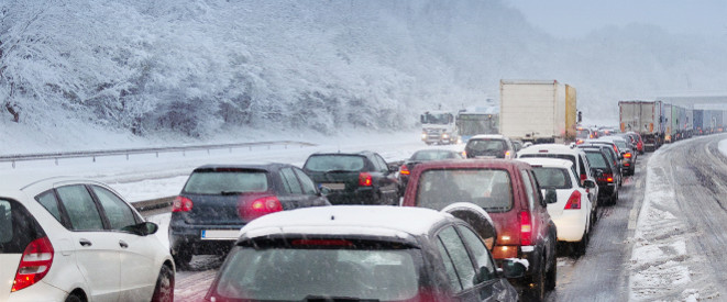 Stau auf der Autobahn: Bußgeld vermeiden