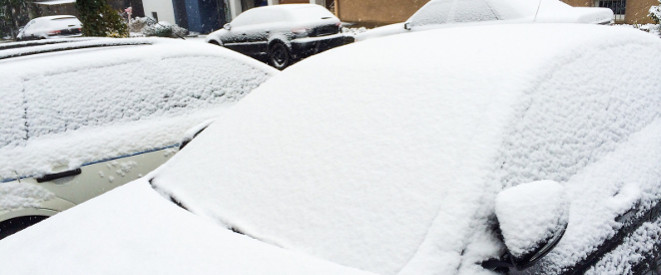 Parkschein verdeckt: Was, wenn Schnee auf der Windschutzscheibe liegt?