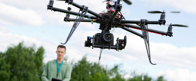 Drohne mit Kamera: Rechtslage zur Fluggenehmigung und Kameranutzung