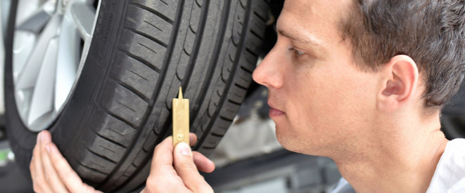 Profiltiefe bei Reifen messen  Hilfe rund um den Autoreifen 