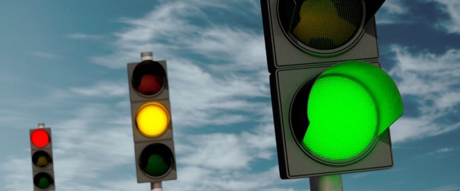 Eine gelbe Ampel überfahren ist laut Straßenverkehrsordnung nur in Ausnahmefällen erlaubt