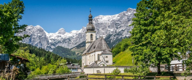 Die Höhe der Kirchensteuer hängt vom Einkommen und Wohnort ab