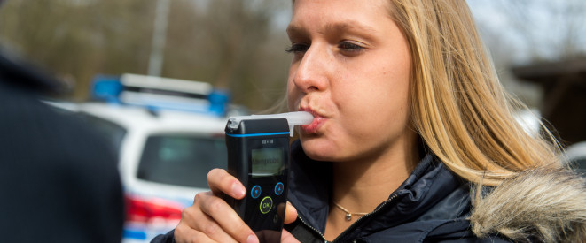 Alkoholtest der Polizei in der Verkehrskontrolle: Darf man verweigern?