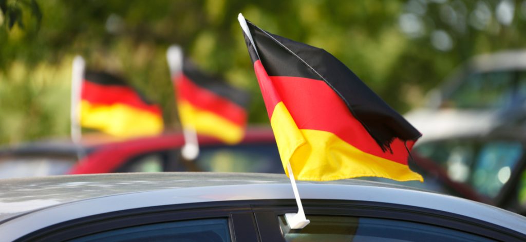 Deutsche WM-Flaggen an Autos
